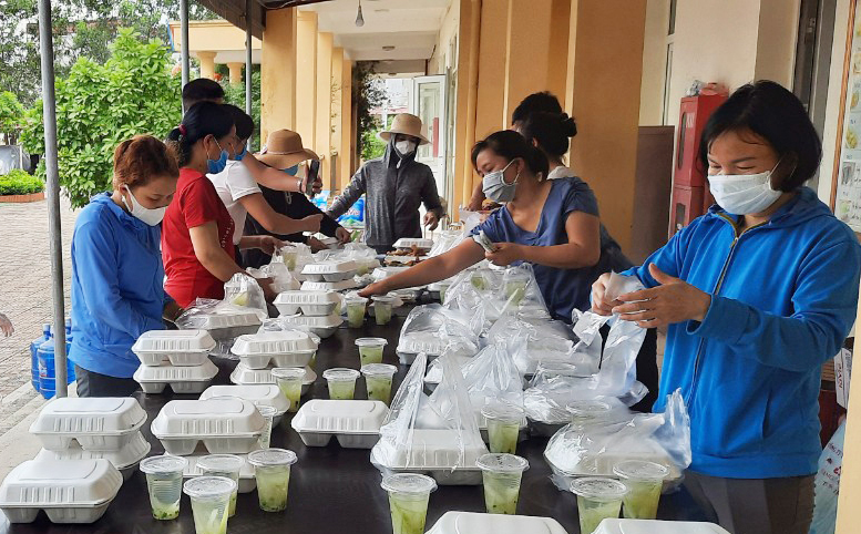 Tình nguyện tham gia phòng, chống dịch 